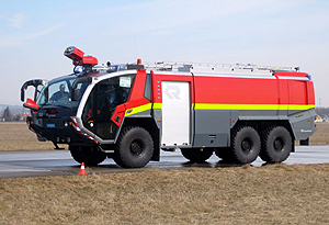 Feuerwehr Kommunalfahrzeug Überführung